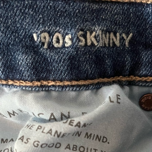 American Eagle 90’s Skinny Jeans - Picture 2 of 3